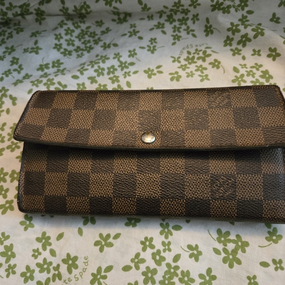 Damier Abene Louis Vuitton Great Used Condition Wallet - Picture 1 of 11